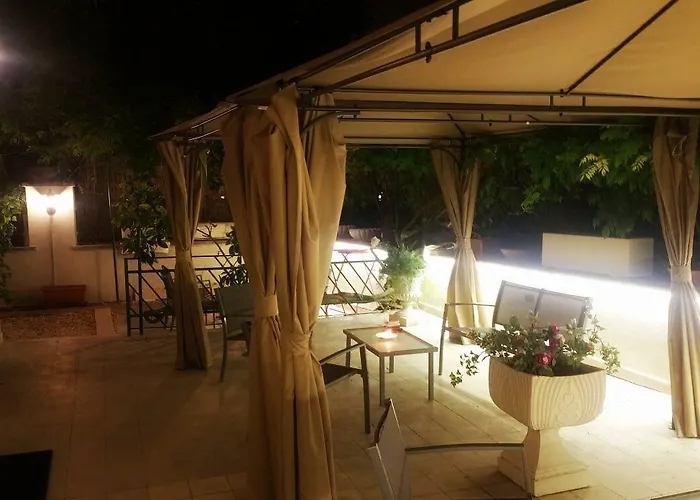 Garden House - Luxury Guest House - Self Check-In Only Roma